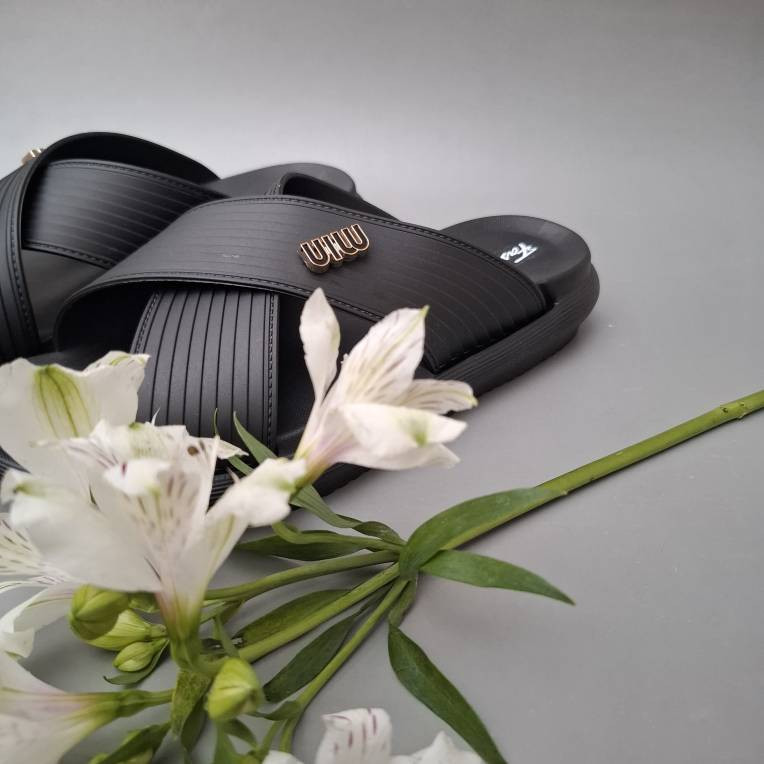 دمپایی زنانه مدل ضربدری پهن